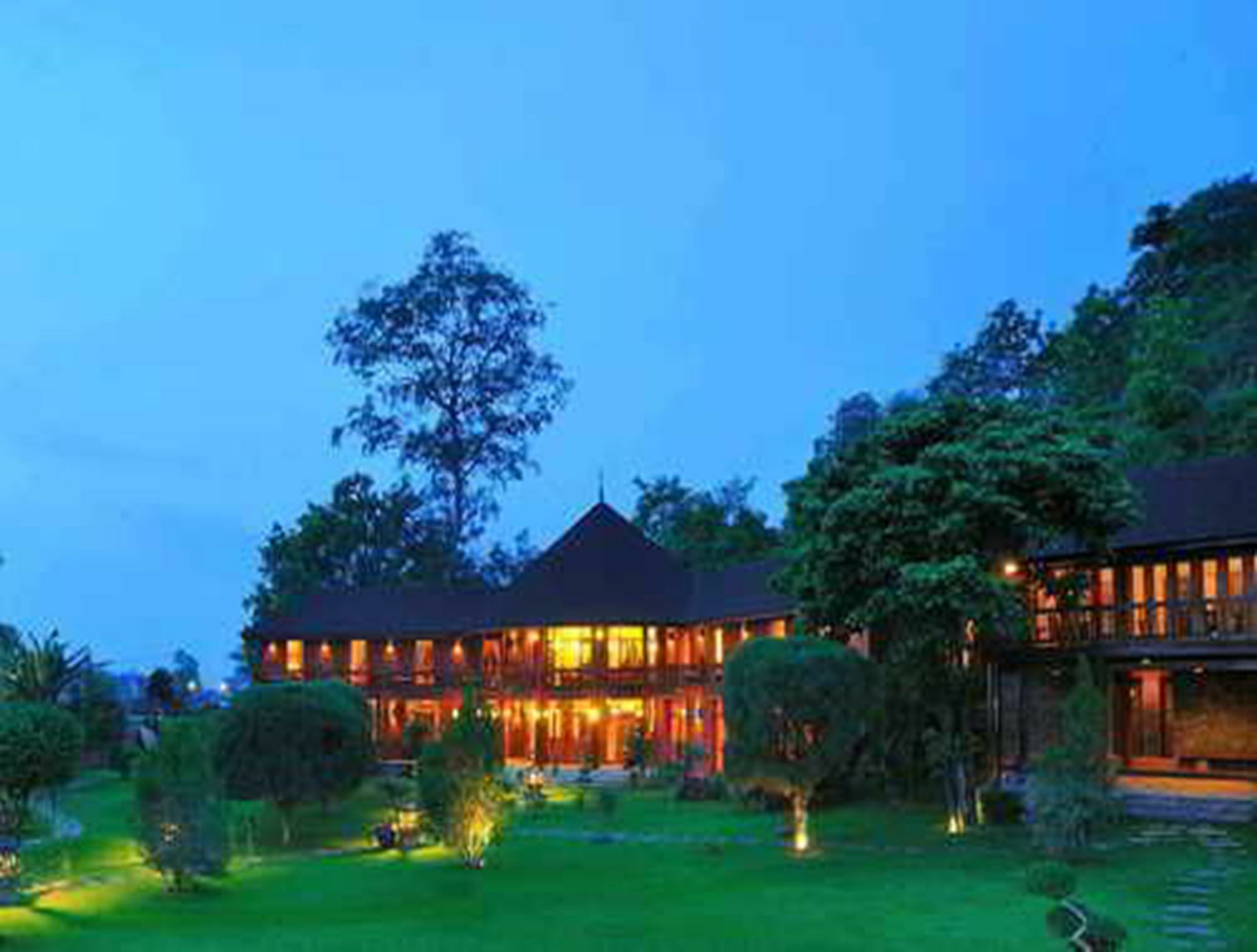 Pristine Lotus Resort Nyaung Shwe Exterior photo